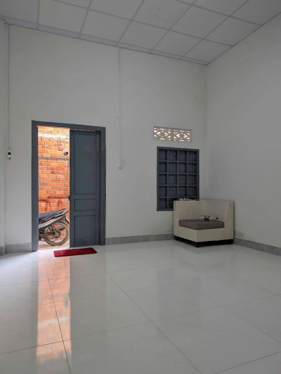 Bán nhà cấp 4, 56m2, 2PN, 9xx triệu, gần biển - Ảnh thu nhỏ 2