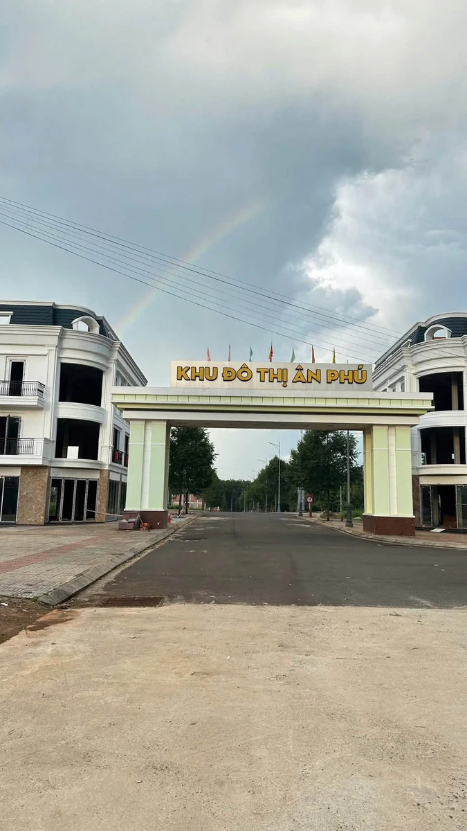 Bán shophouse Khu đô thị Ân Phú 5x20m, 1 trệt 2 lầu, giá 5,79 tỷ - Ảnh thu nhỏ 4