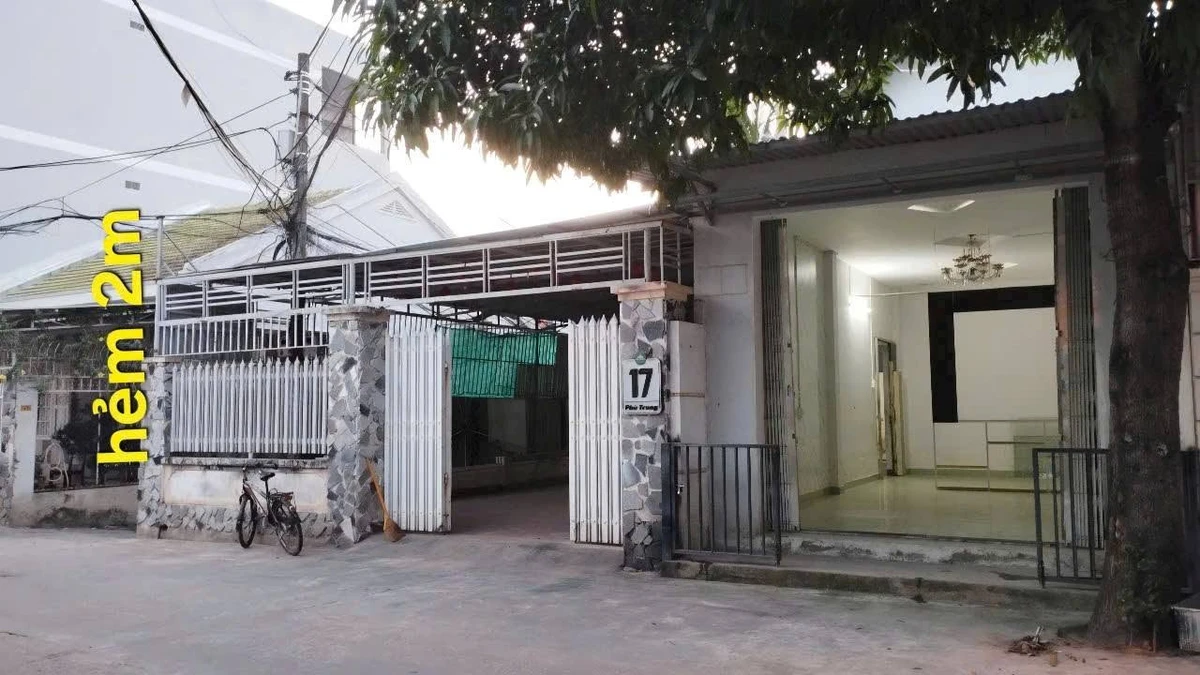 Cho thuê nhà 2 mặt tiền 235m² Phú Trung, 9 triệu/tháng - Ảnh 1