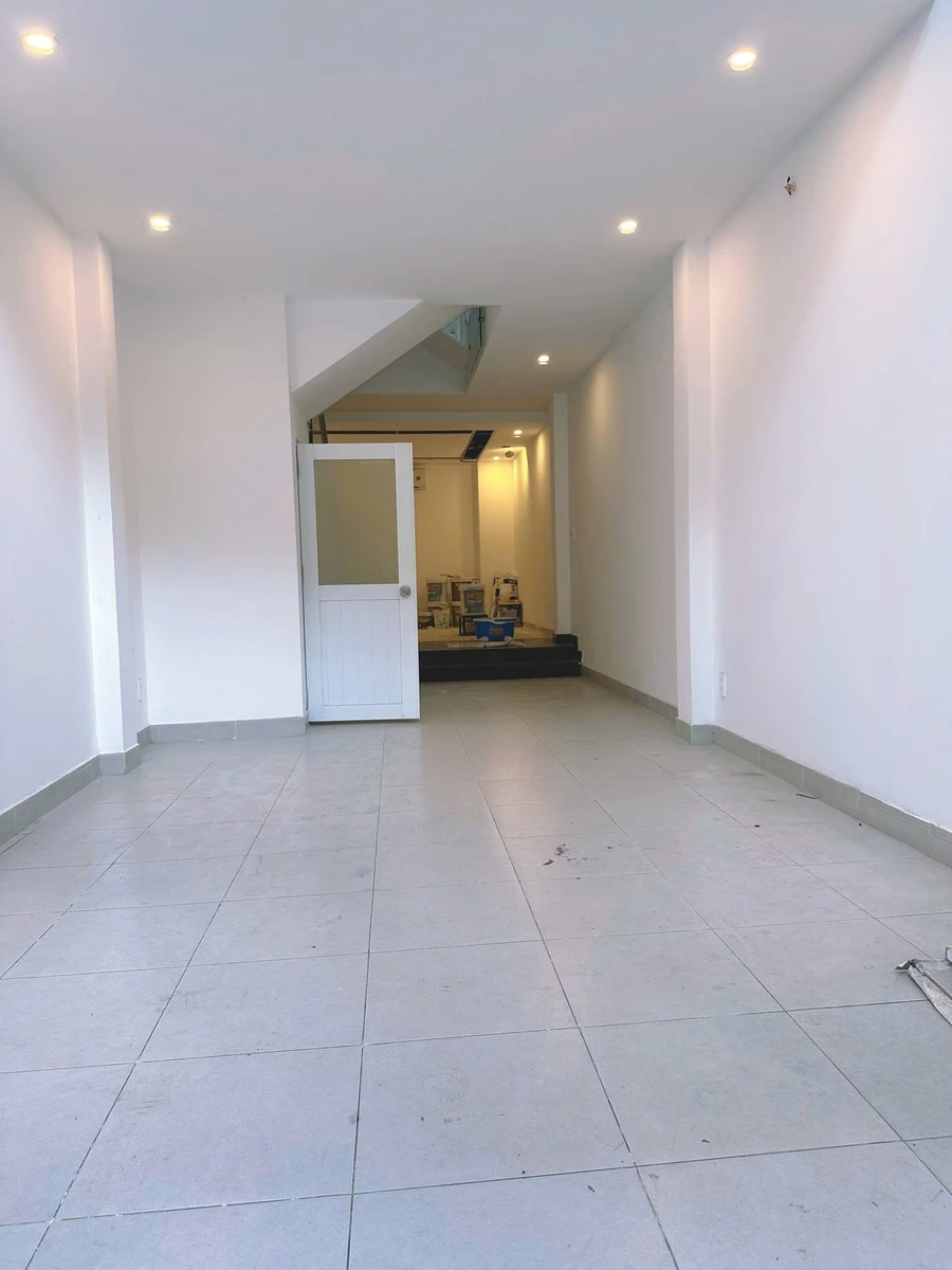 Bán nhà 4PN 45m2 sát mặt hẻm Huỳnh Văn Bánh Q.3 - 9 tỷ - Ảnh 1