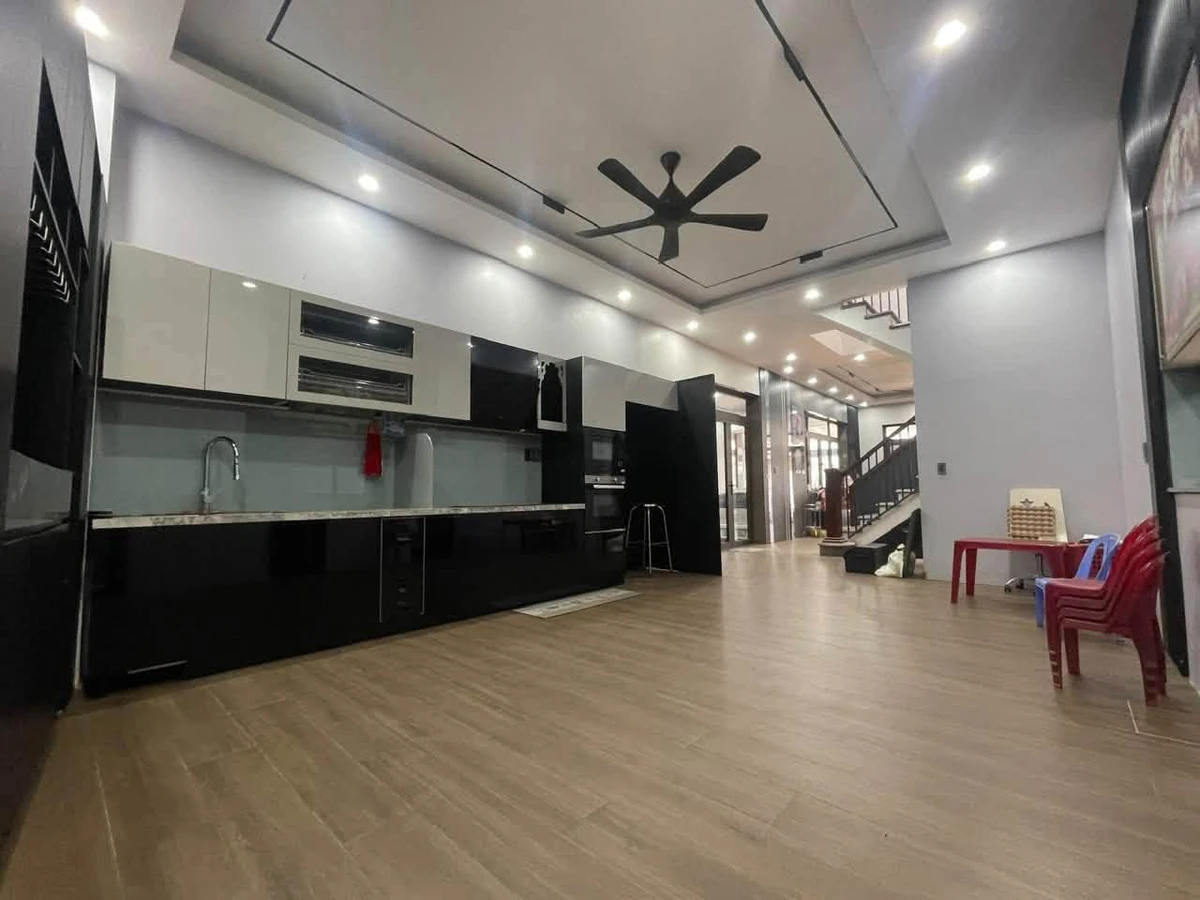 Bán biệt thự Tân Phong 200m² 4PN 7.9 tỷ - Ảnh thu nhỏ 5