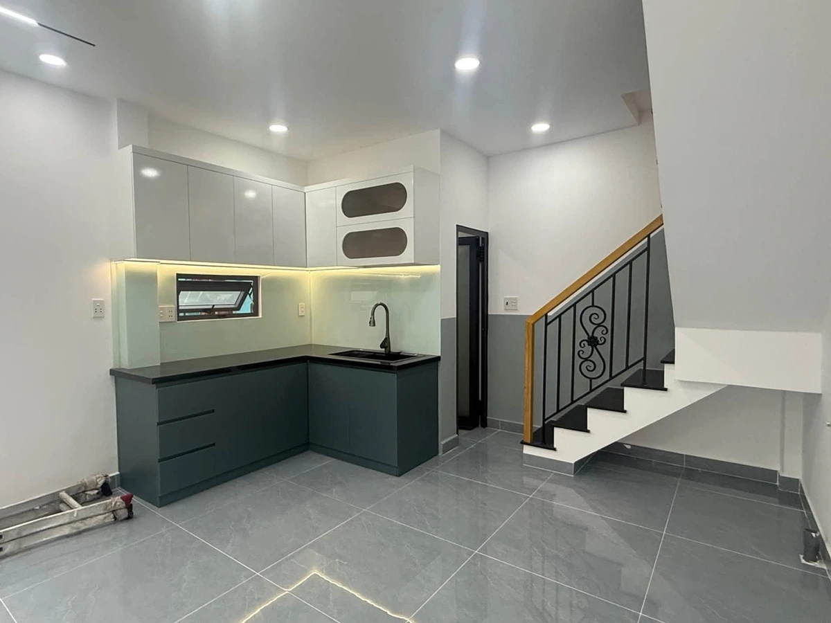 Bán nhà phố Tân Phú hẻm 4m, 2PN, trên 4 tỷ - Ảnh thu nhỏ 2