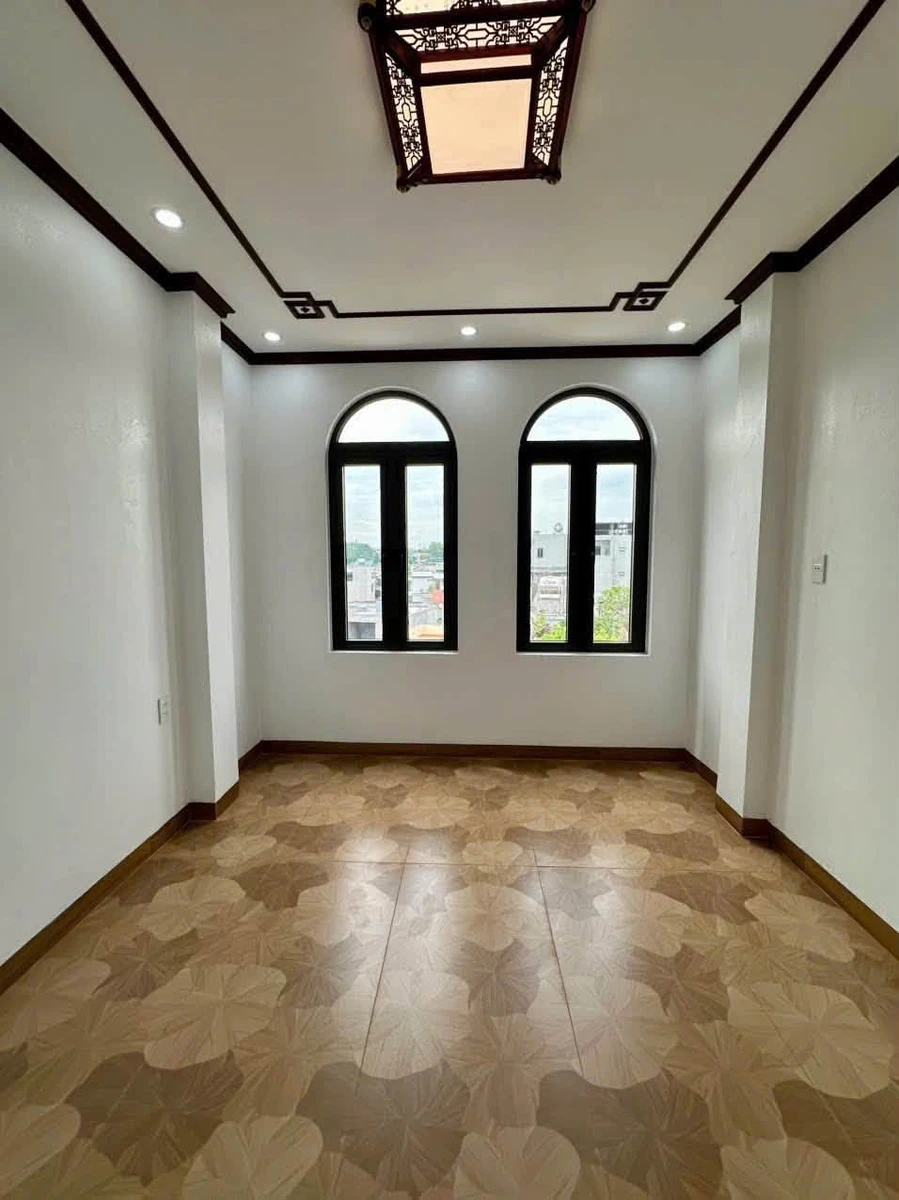 Bán nhà 4 tầng 54m2 mặt tiền 7m Cao Xanh - Ảnh thu nhỏ 3