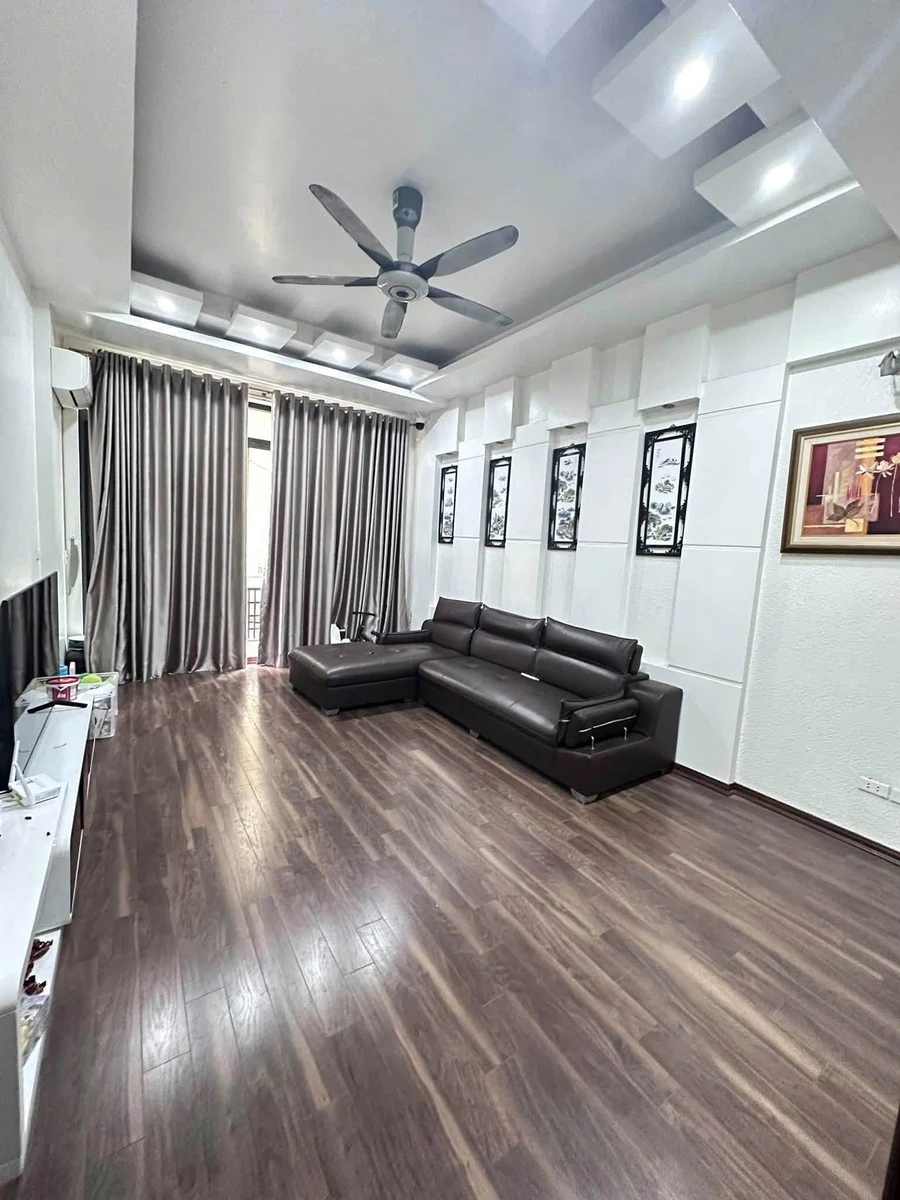 Cho thuê nhà 50m² 4 phòng ngủ Dương Quảng Hàm, Cầu Giấy 20 triệu/tháng - Ảnh thu nhỏ 2