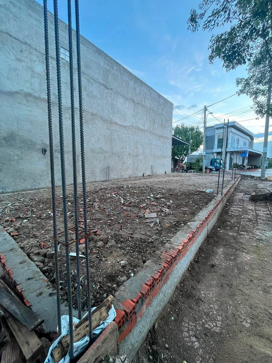 Bán nền góc hai mặt tiền KDC Tràng An, 5,5x19,5m, giá 1 tỷ 370, Phường Bạc Liêu - Ảnh thu nhỏ 2