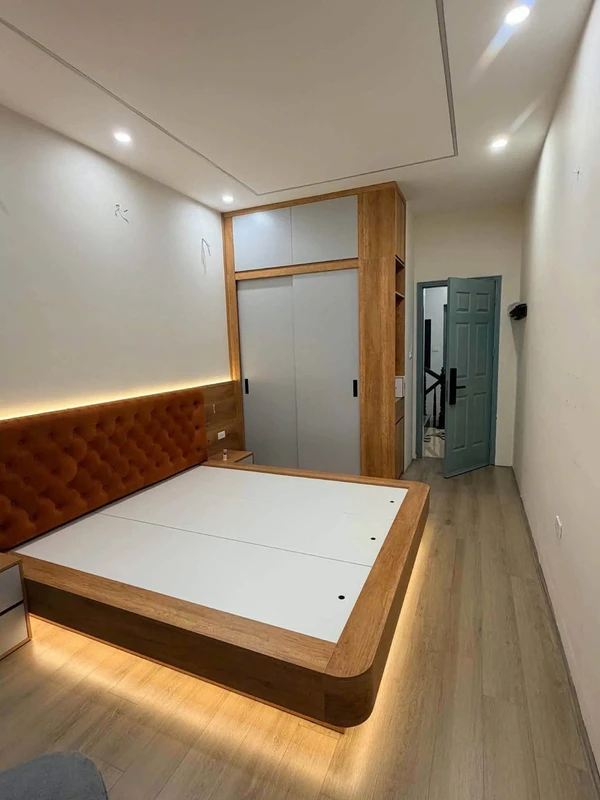 Cho thuê nguyên căn 5 tầng 45m² Thổ Quan 16,5 triệu/tháng