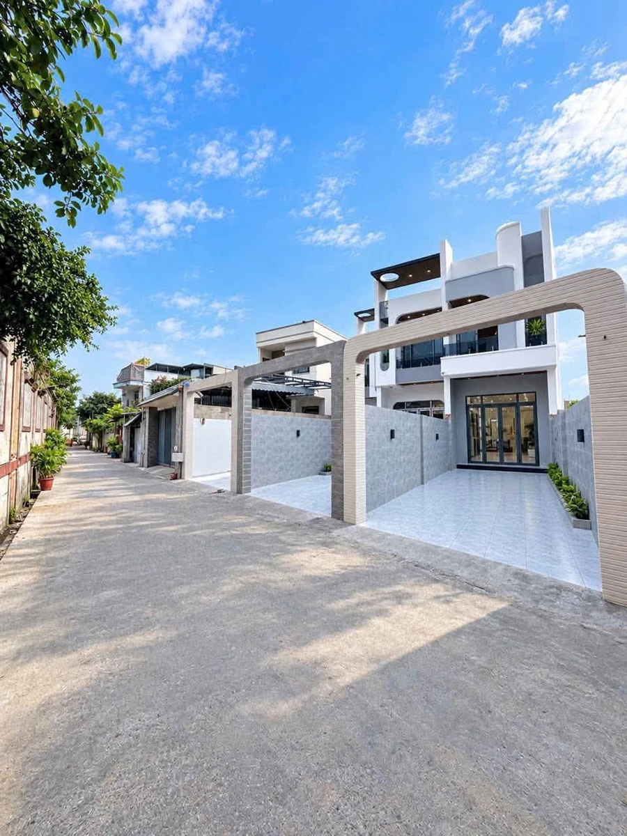 Bán nhà phố 1 trệt 1 lầu 123m2, 4 phòng ngủ, hẻm ô tô, P. Tân Phong, Biên Hòa - Ảnh 1