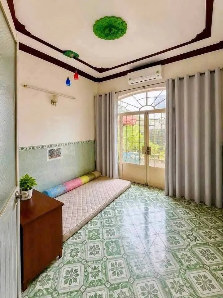 Bán nhà 3 tầng + sân thượng 42m² hẻm Lê Thị Bạch Cát, Quận 11, giá 5,2 tỷ - Ảnh thu nhỏ 3