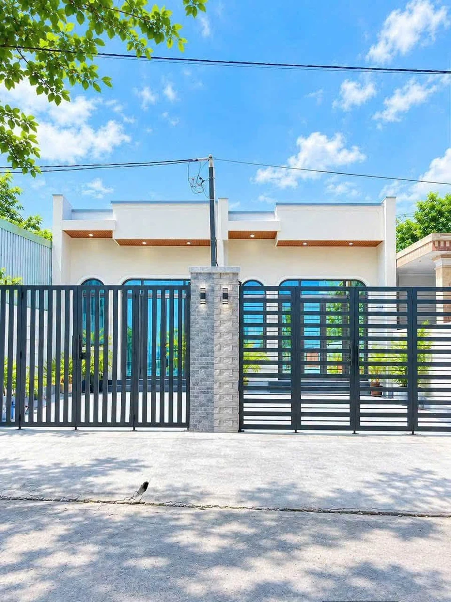 Nhà cấp 4 hiện đại 2PN Tân An Thủ Dầu Một, 99m² - 2.48 tỷ - Ảnh 1