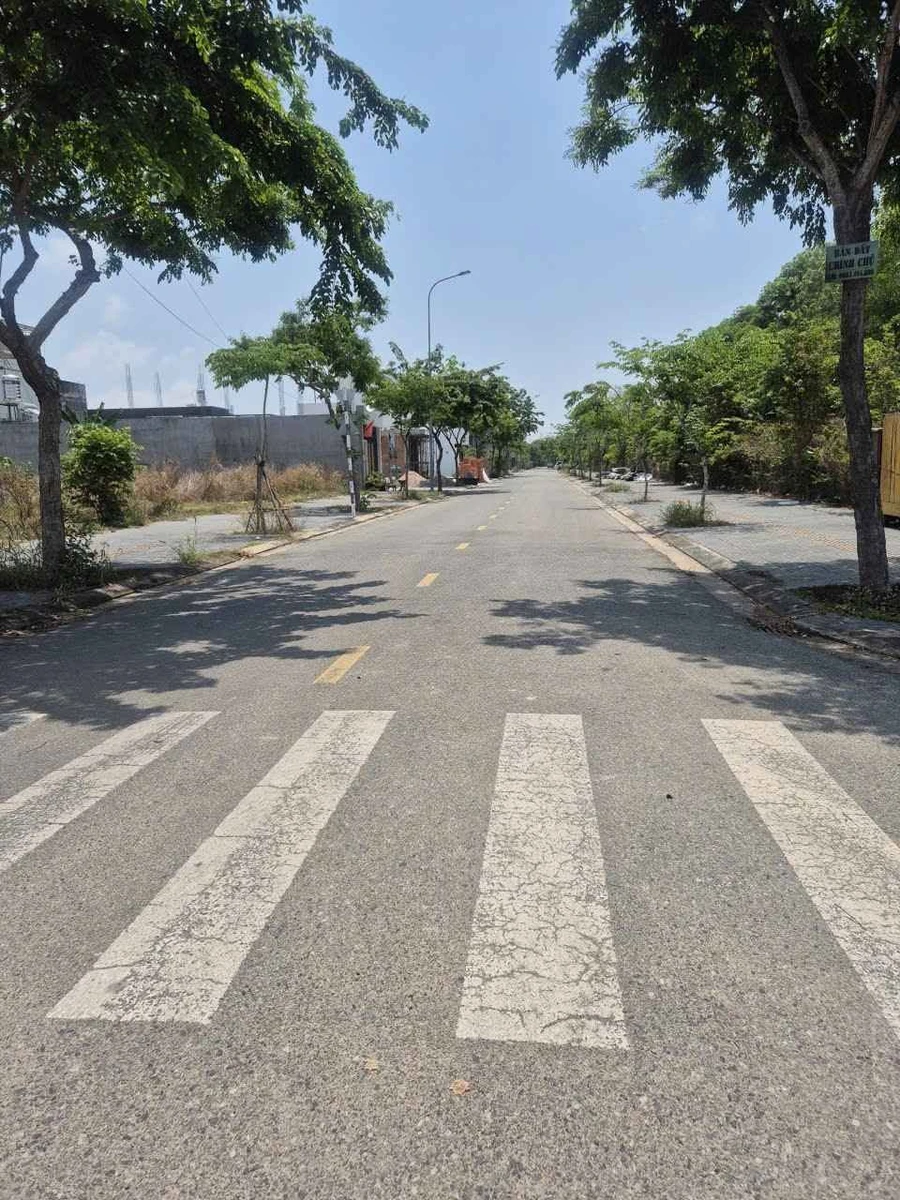 Bán 1.196m² đất góc Lê Long Văn - Nguyễn Thái Học Bà Rịa - Ảnh 1