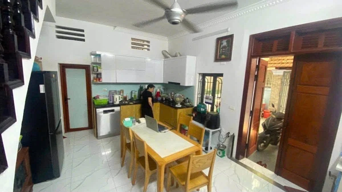 Bán nhà phố 116m² 2.5 tầng mặt tiền 11m Cầu Giấy 26 tỷ - Ảnh thu nhỏ 4
