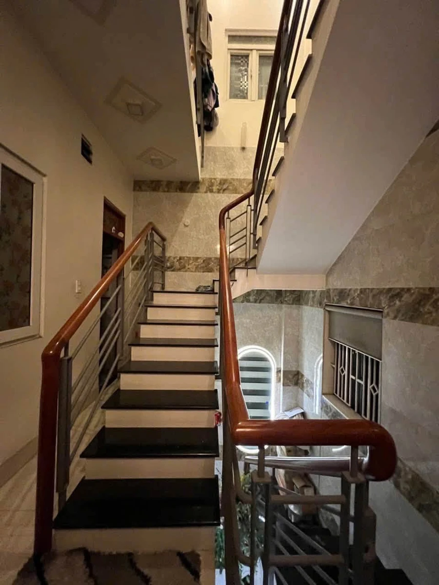 Bán nhà 3 tầng 160m² hẻm xe hơi Vĩnh Lộc 5 tỷ - Ảnh 1