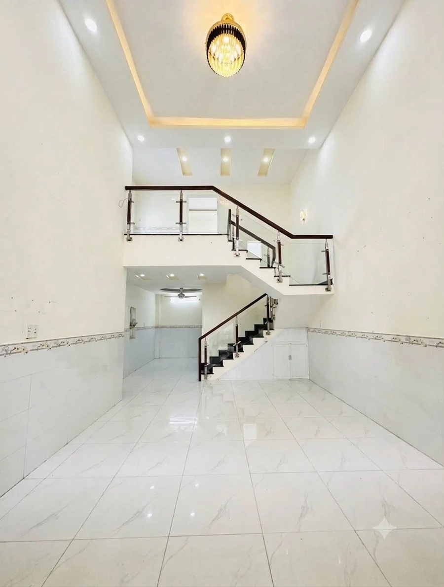 Bán nhà Hóc Môn 50m² 2 tầng 2PN gần chợ Bà Điểm giá 3 tỷ - Ảnh 1