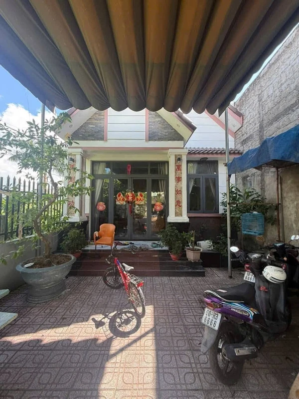 Bán nhà mặt tiền Trần Văn Chính, Tân An, Long An, 213m2, 5.2 tỷ