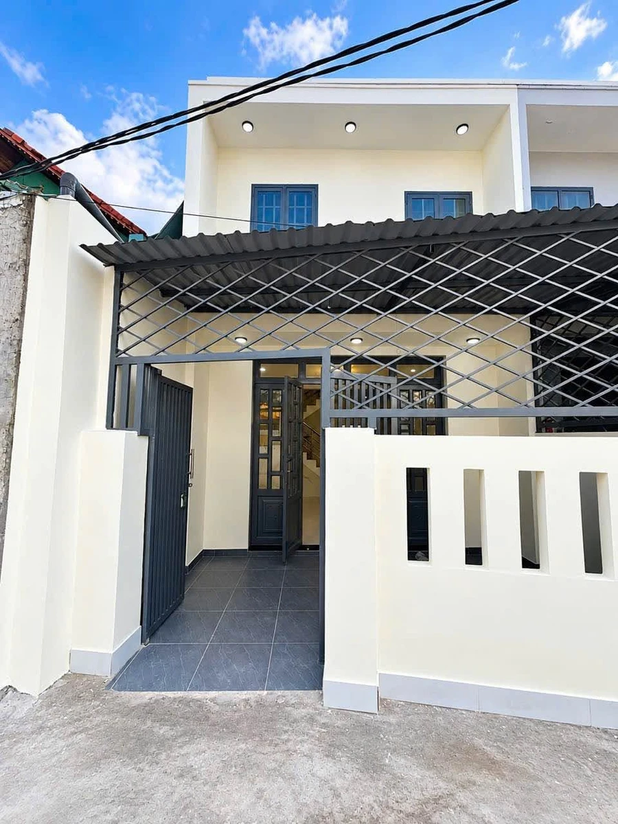 Bán nhà lầu 3 phòng ngủ 75m² Thị Trấn Cần Giuộc - Ảnh thu nhỏ 2