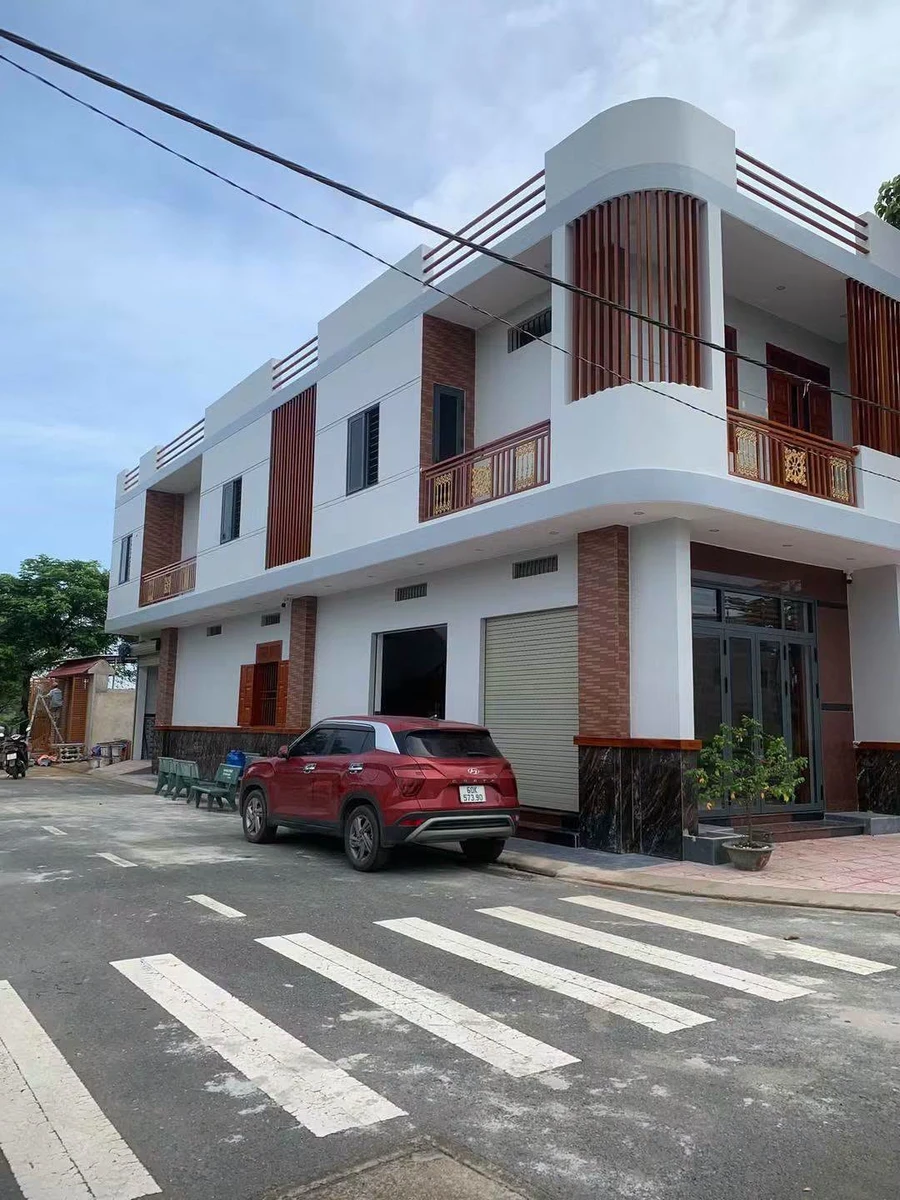 Bán nhà 1 trệt 1 lầu 3 PN 105 m² Bình Minh Đồng Nai - Ảnh 1
