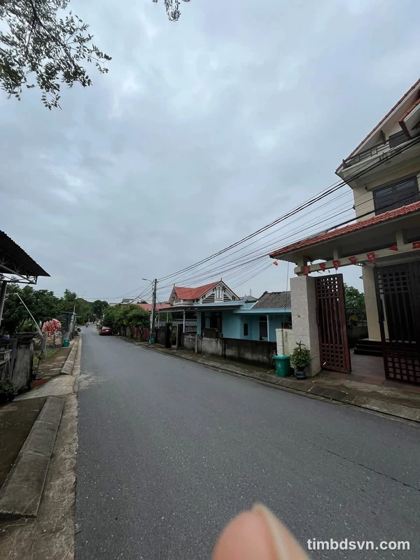 Bán đất mặt tiền 352m2 Lê Trạm, Quang Phú