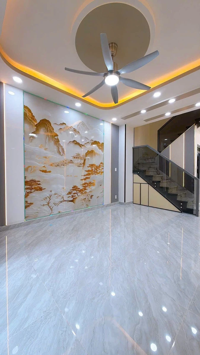 Bán nhà mặt tiền Quận 4, 4PN 39.1m² – 12 tỷ 100 triệu - Ảnh thu nhỏ 3