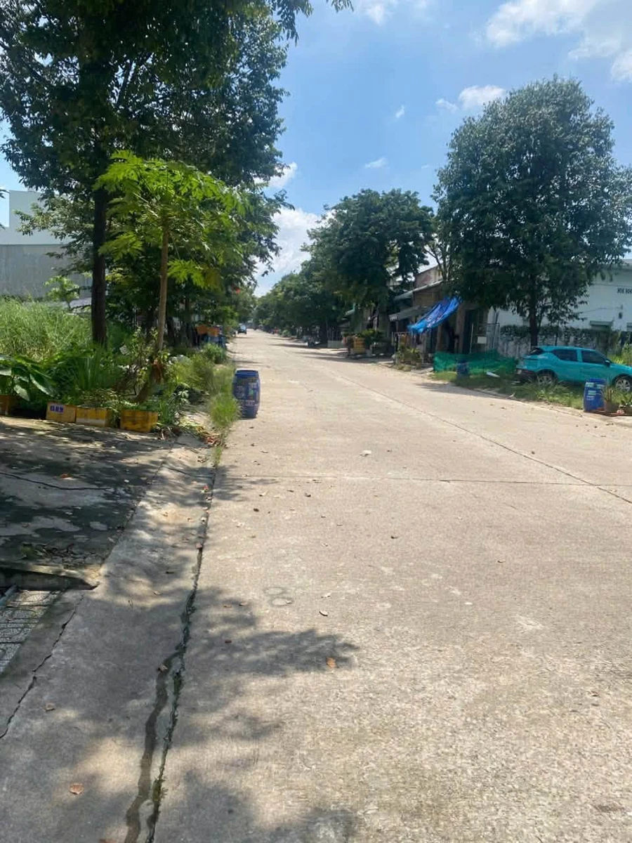 Bán dãy trọ 8 phòng + 2 kiot 300m2 Bến Cát Bình Dương - Ảnh thu nhỏ 3