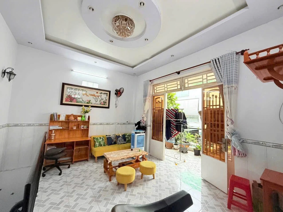 Bán nhà phố 4 PN, 180m² sàn tại Tân Phú, 4.1 tỷ - Ảnh thu nhỏ 2