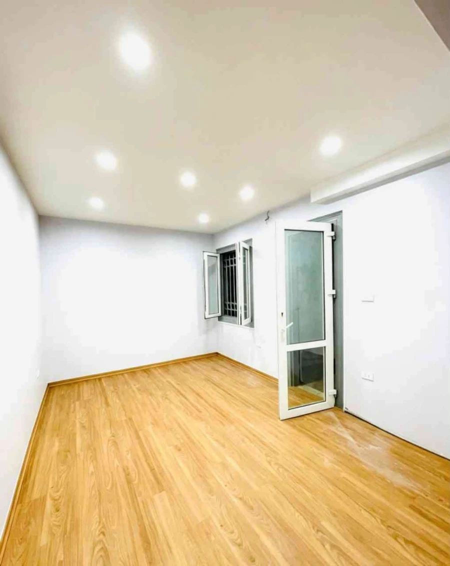 Bán căn tập thể tầng 1 Nguyên Hồng 85m² sử dụng, ô tô đỗ cửa, Hà Nội - Ảnh thu nhỏ 5