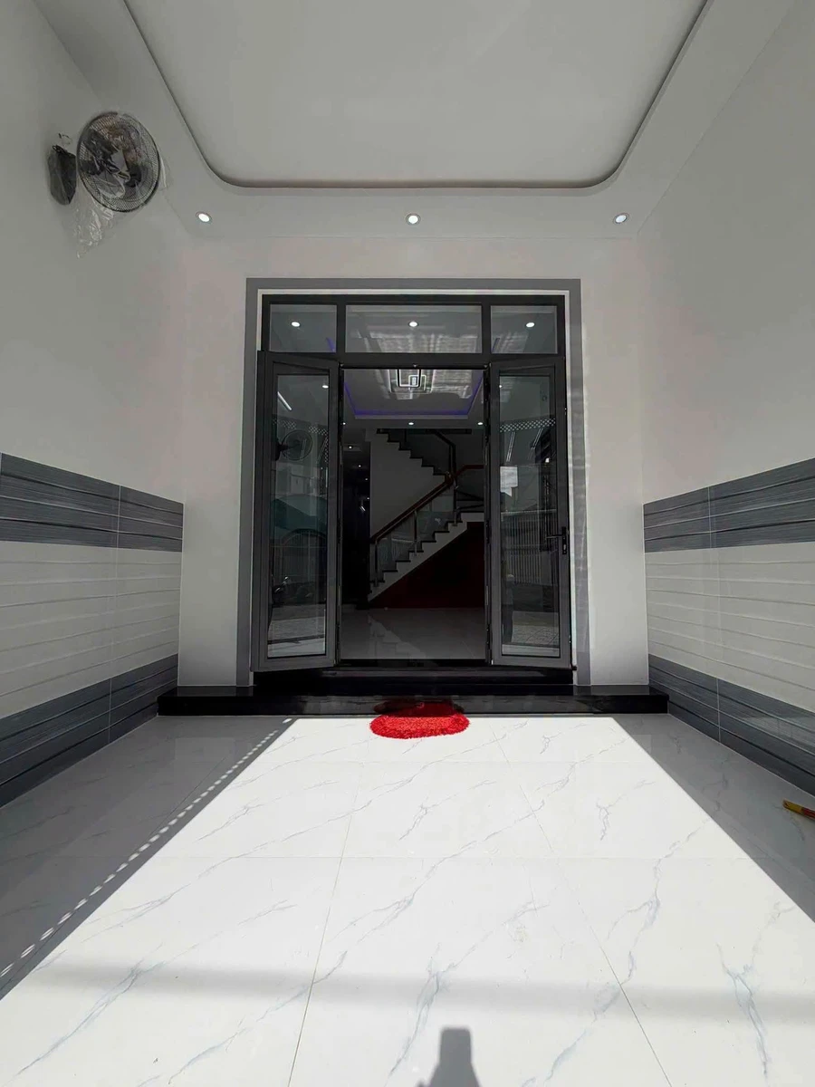 Bán nhà mặt tiền Nguyễn Văn Tố Rạch Giá 91,4m² 3 tỷ 450 triệu - Ảnh thu nhỏ 2