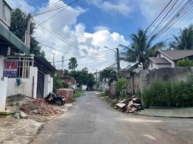 Bán đất mặt tiền Lê Chân 210m² Phường Eatam TP Bà Rịa - Ảnh 1
