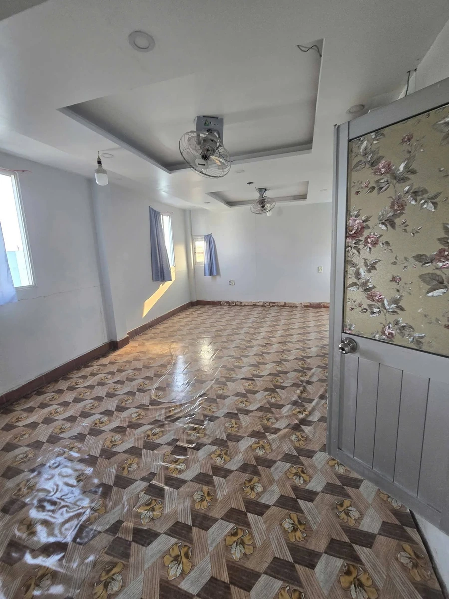 Bán nhà chợ Thuận Đạo 90m2, 7PN 9WC, 4,5 tỷ - Ảnh thu nhỏ 2