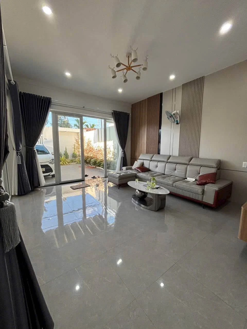 Bán nhà mặt tiền Nguyễn Trường Tộ 7×25m, 3PN, 3,99 tỷ - Ảnh 1
