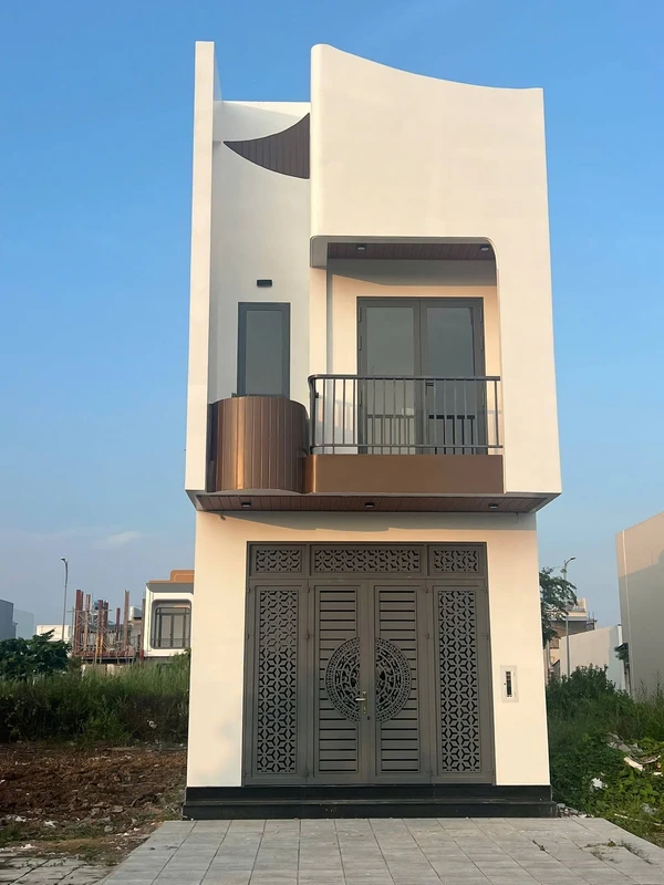Bán nhà phố hiện đại 90m² 3 PN Rạch Giá