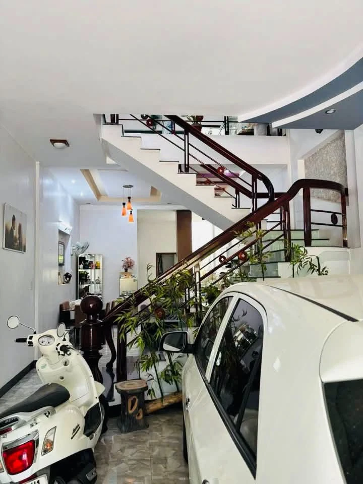 Bán nhà 3 tầng mặt tiền Trần Nam Trung, 294m², 4,5 tỷ - Ảnh thu nhỏ 2