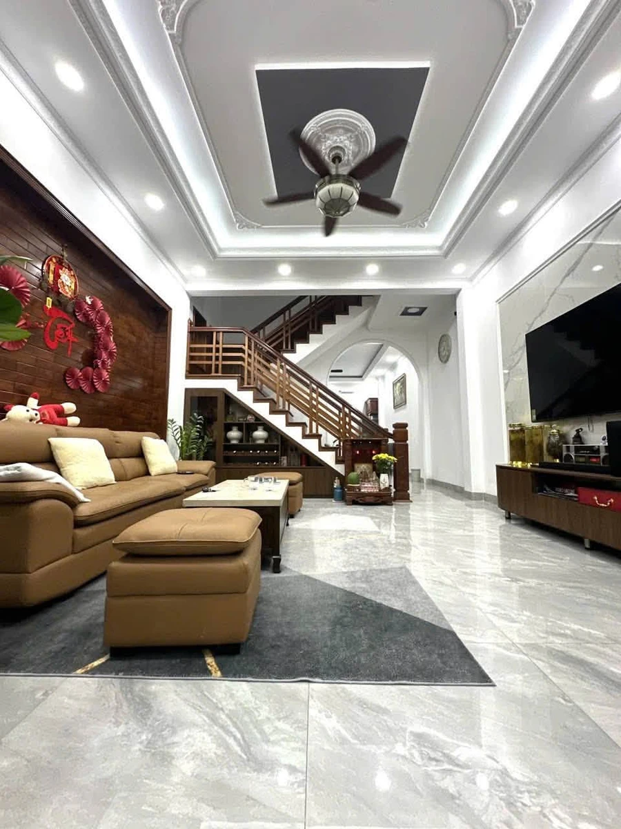 Bán nhà phố 3 tầng 117m² 5PN mặt tiền đường ô tô gần QL13, Hiệp Bình Phước, Thủ Đức - Ảnh 1