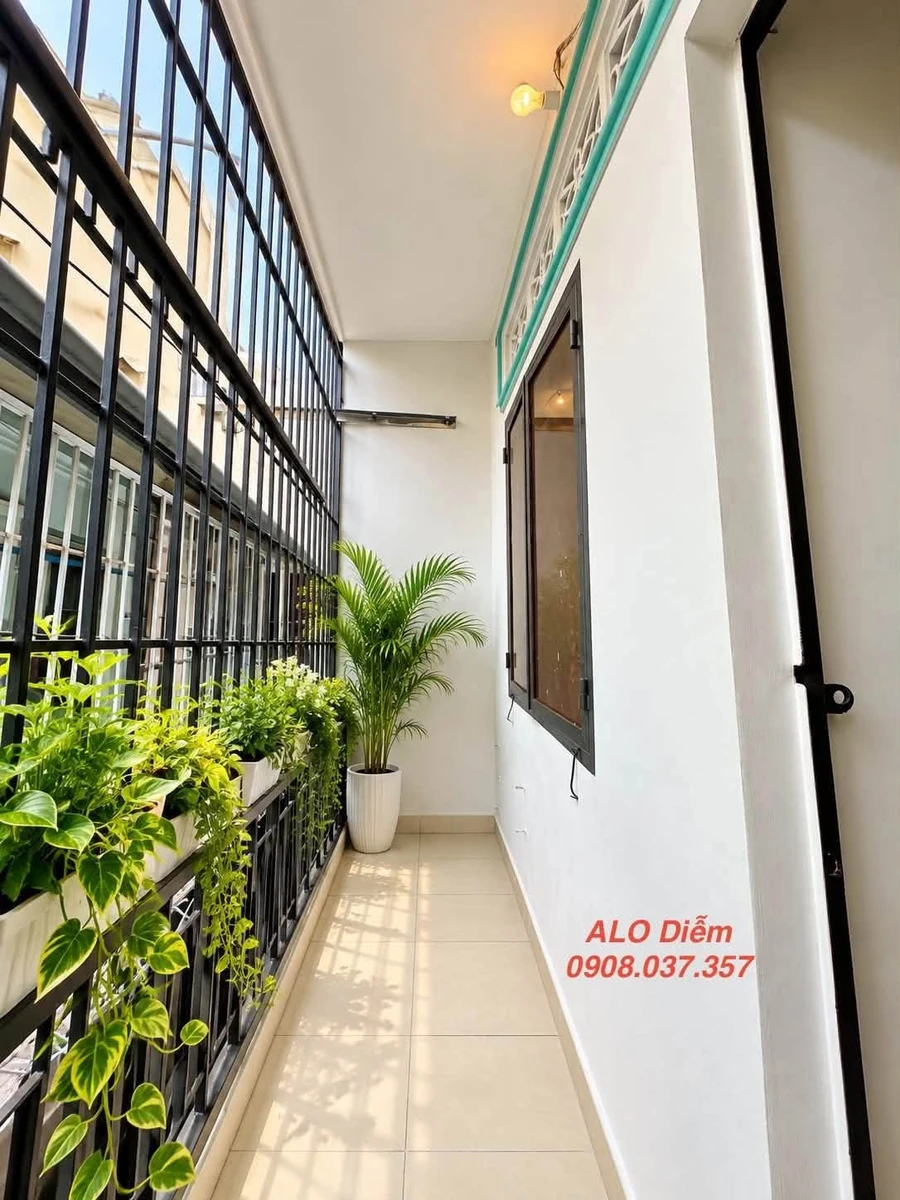 Bán nhà 2 tầng 2PN 60m2 Phạm Hùng Quận 8 - Ảnh 1