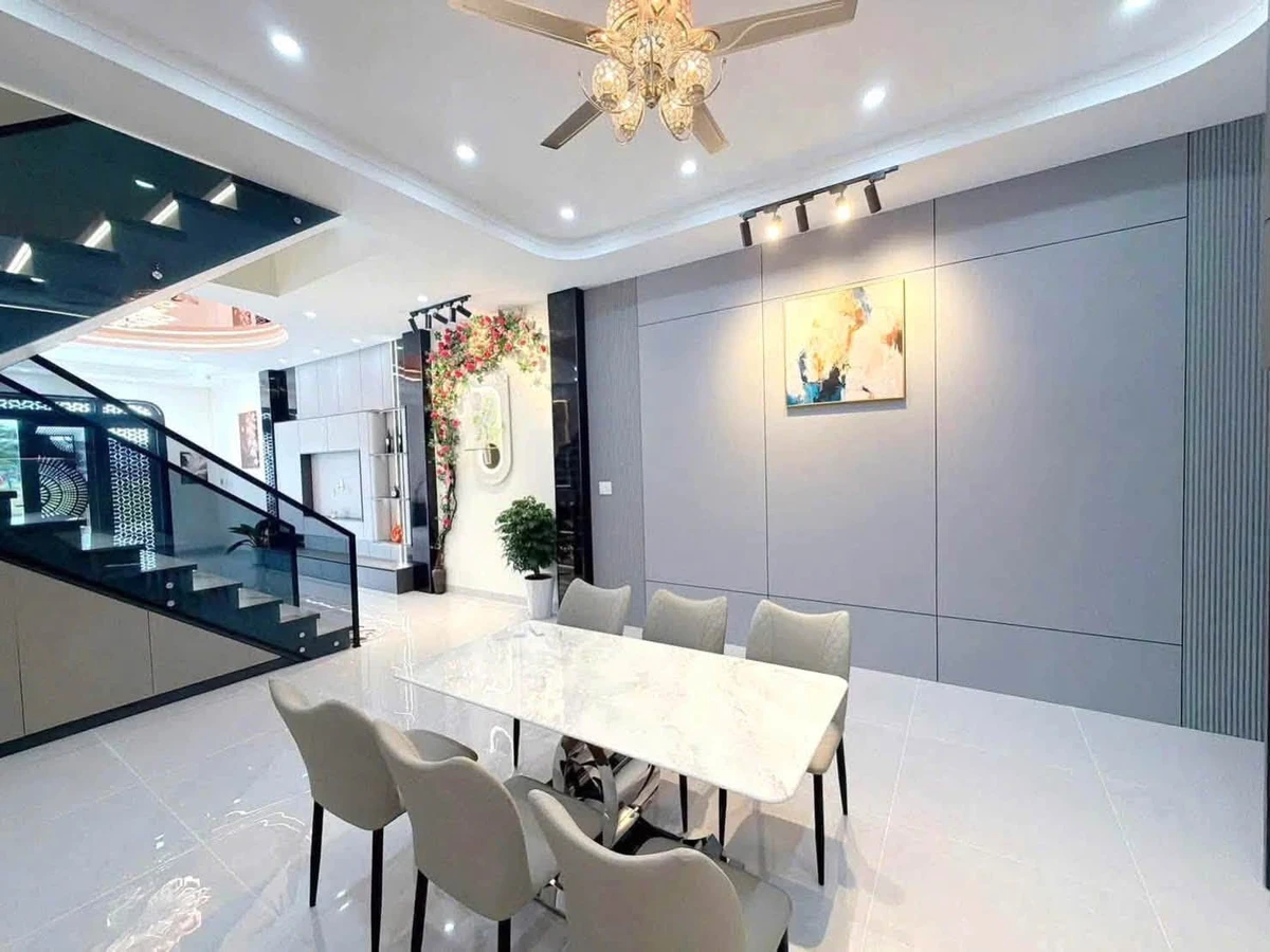 Bán nhà 3PN đối diện công viên 100m² Rạch Giá 4.6 tỷ - Ảnh thu nhỏ 5