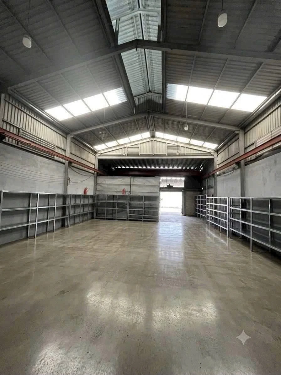 Bán kho Bình Tân 220m2, 8 tỷ, sổ hồng riêng - Ảnh 1