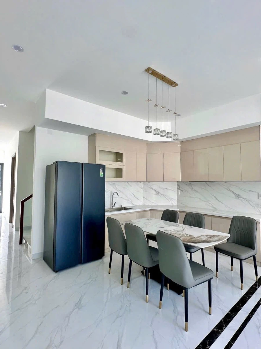 Bán nhà 2 tầng 108,2m² Tân cổ điển Thủy Xuân, đầy đủ nội thất - Ảnh thu nhỏ 4