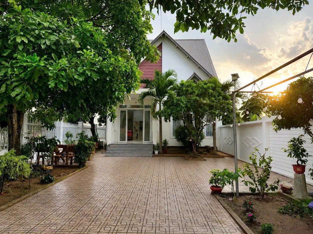 Bán nhà mái Thái 2 mặt tiền 285m² Tây Ninh - Ảnh thu nhỏ 2