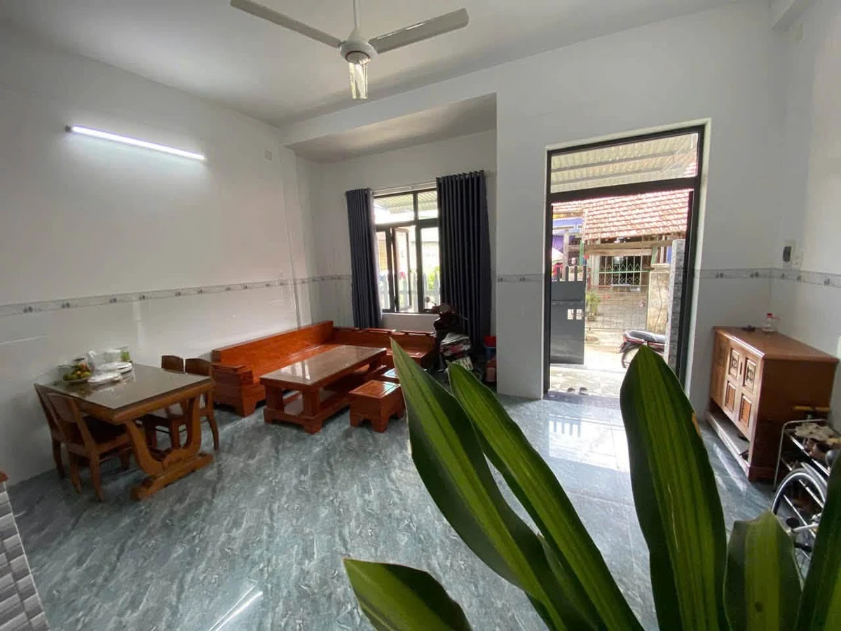 Bán nhà 2 phòng ngủ 57m2 Nguyễn Công Trứ, Tuy Hoà - Ảnh thu nhỏ 2