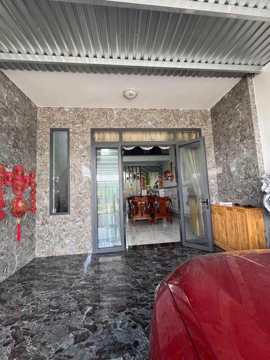 Bán nhà mới 130m² 3PN ở thị trấn Đức Hòa - Ảnh 1