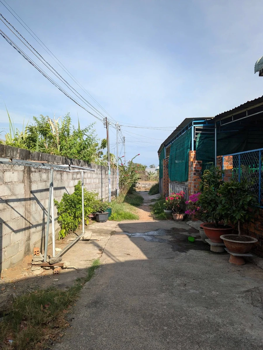 Bán đất 400m² thổ cư tặng nhà cấp 4 gần vòng xoay Suối Cát, thôn Tiến Hưng giá 1,7 tỷ - Ảnh thu nhỏ 3