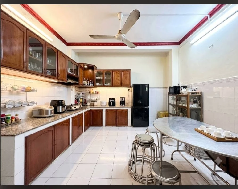 Bán nhà mặt tiền đường Lê Quang Sung 4x23.5m, 4 tầng 4PN, Phường Bình Tây, Quận 6 - Ảnh thu nhỏ 3