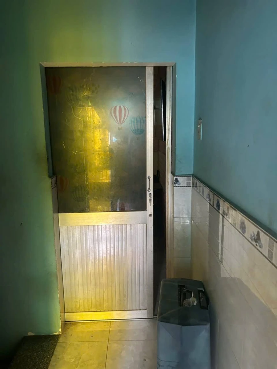 Bán nhà 4x13m 1 trệt 1 lửng 1 lầu gần chợ Vĩnh Lộc, Bình Chánh giá 1,55 tỷ - Ảnh thu nhỏ 2
