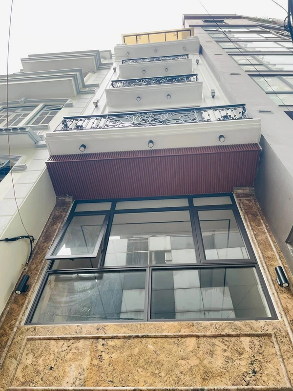 Bán shophouse 7 tầng 46m² mặt tiền rộng Vĩnh Phúc Ba Đình 24.5 tỷ