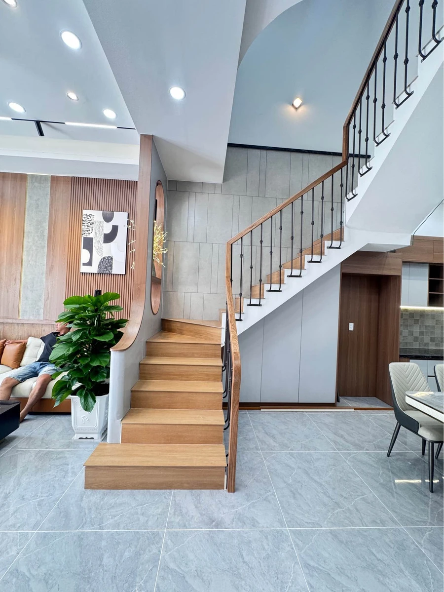 Bán nhà 2 tầng 4 phòng ngủ 125m2 ở Đức Hoà - Ảnh thu nhỏ 4