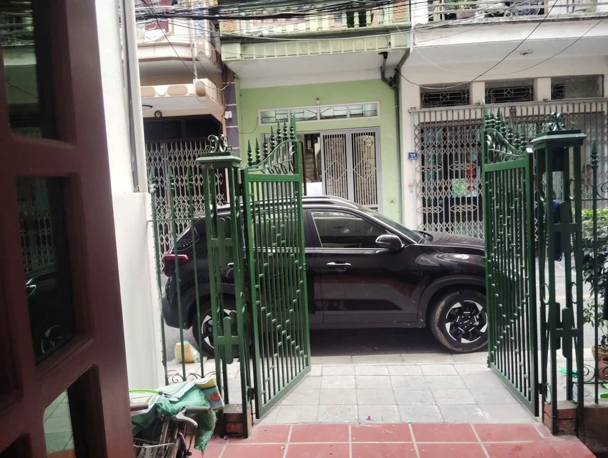 Bán nhà 3 tầng 52.5m2 Nguyễn Trãi Quận 5, đã có nội thất - Ảnh 1