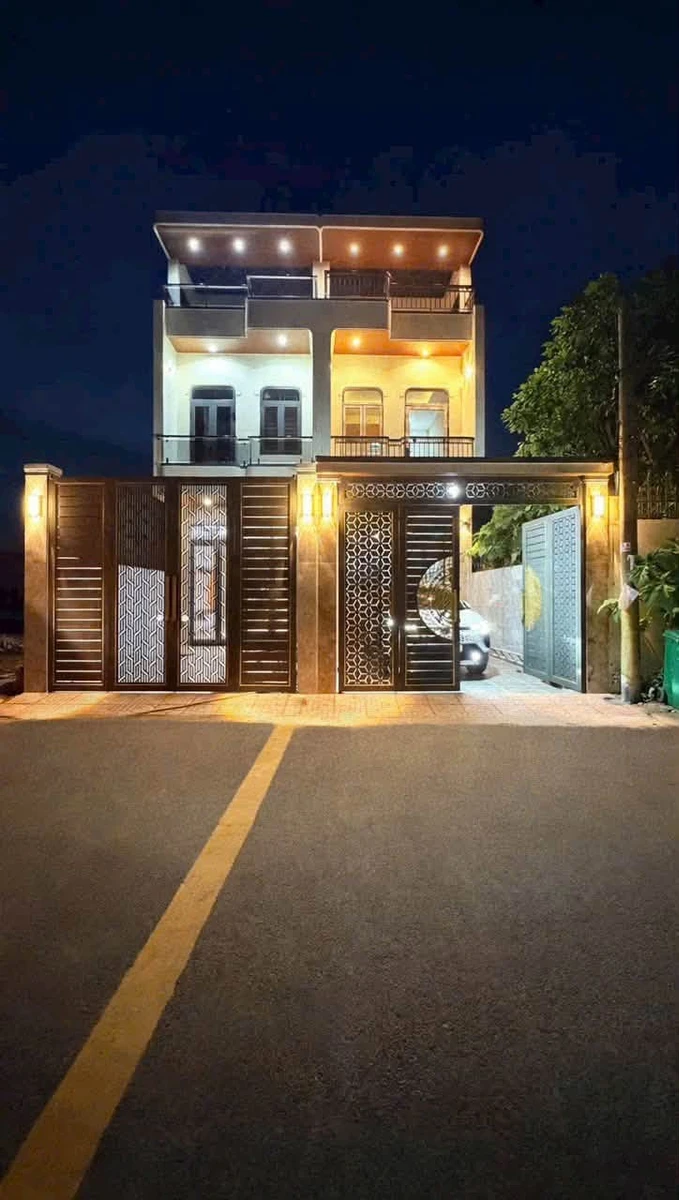Bán nhà 1 trệt 1 lầu 100m2 Tân Đông Hiệp 5,5 tỷ - Ảnh thu nhỏ 2