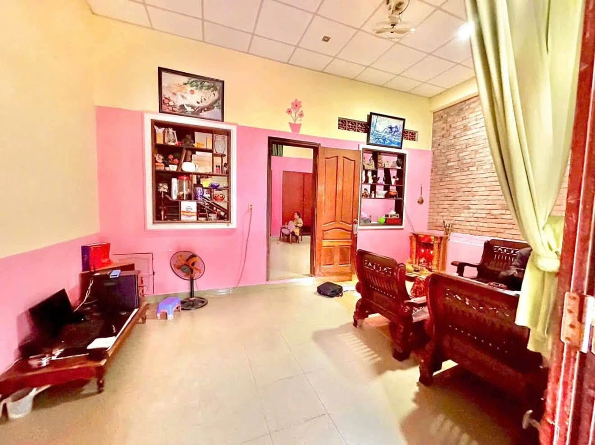 Bán nhà 3 tầng mặt tiền Nguyễn Lộ Trạch, Huế, 72.7m², 4.2 tỷ - Ảnh thu nhỏ 3