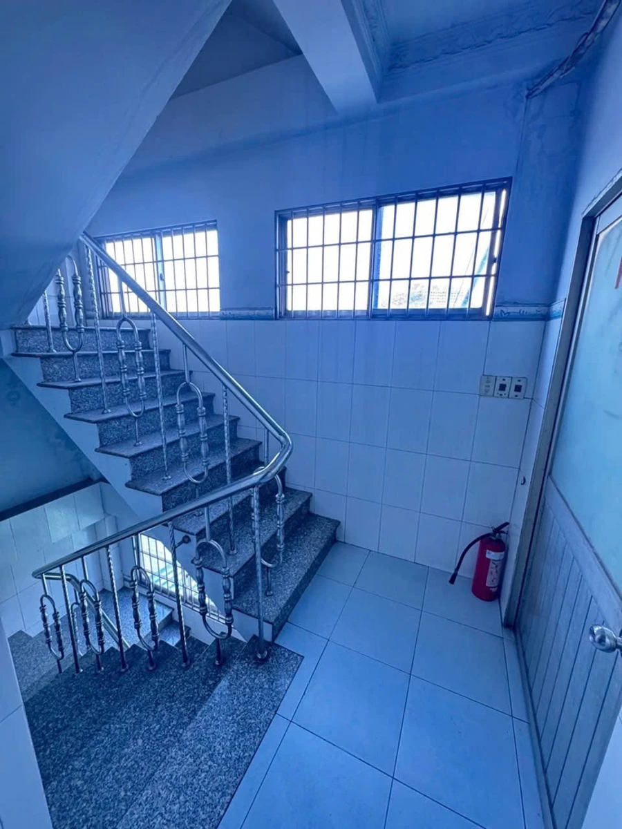 Bán nhà mặt tiền 5 tầng 158m² ngang 8m gần chợ Hồ Văn Long, Tân Tạo, Bình Tân - Ảnh thu nhỏ 3