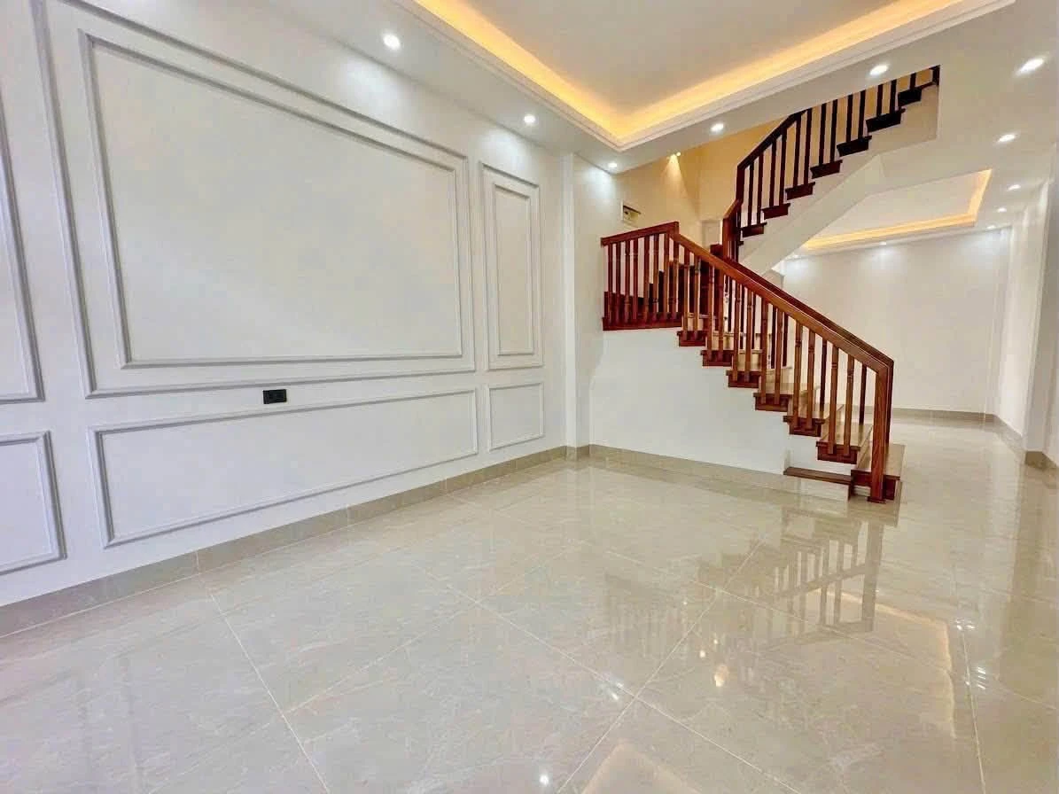 Bán nhà 3 tầng 80m² Trịnh Kiểm Hóc Môn, gần 3 tỷ - Ảnh 1
