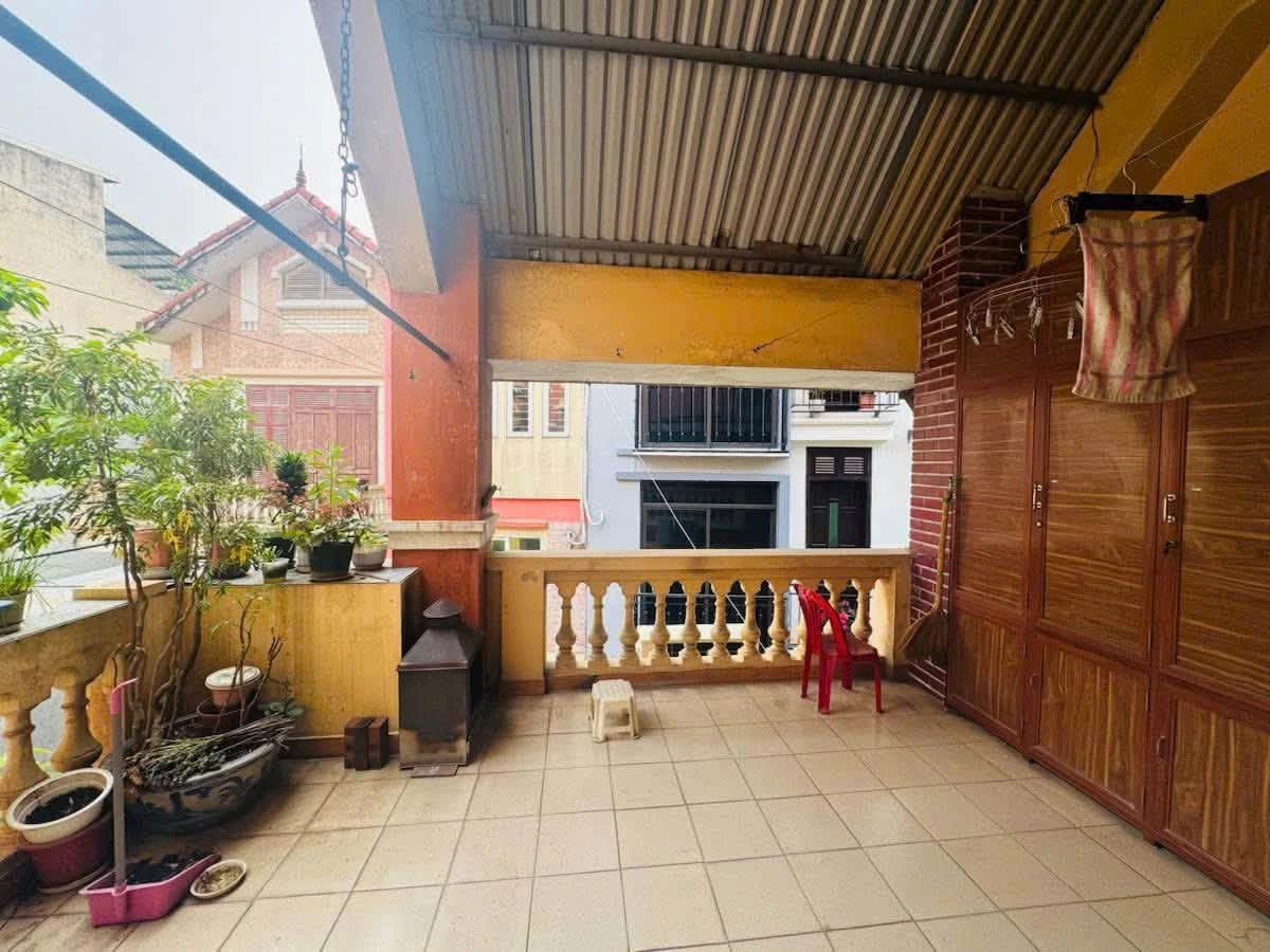 Bán nhà 3 tầng 120m2 giá 31 tỷ gần Hồ Tây, Cầu Giấy - Ảnh thu nhỏ 4